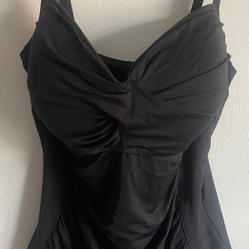 La Blanca Island Goddess Black Rouched One Piece Swimsuit 18W - Picture 5 of 12